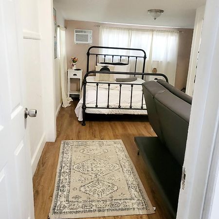 Sunshine Apartment St. Petersburg Ngoại thất bức ảnh