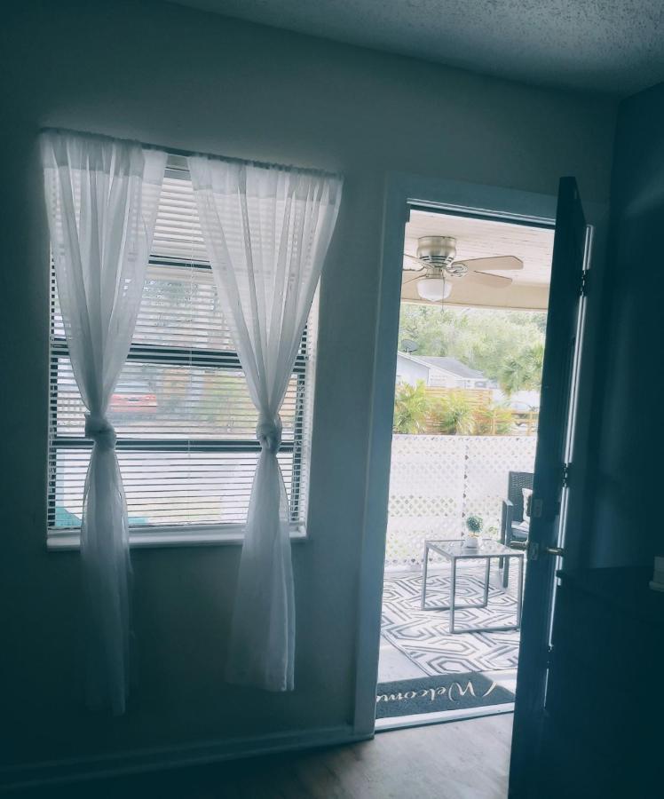 Sunshine Apartment St. Petersburg Ngoại thất bức ảnh
